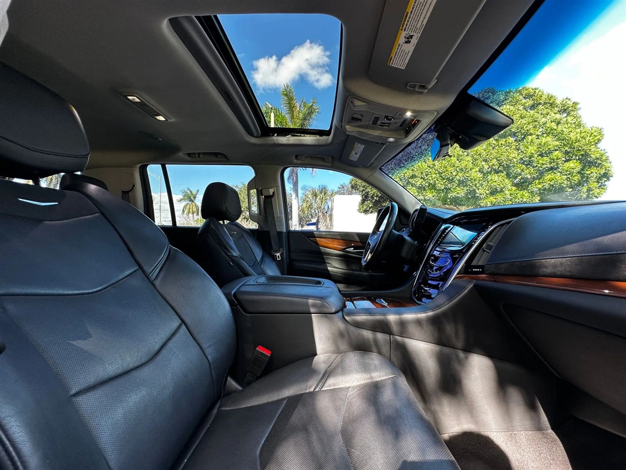 Cadillac Escalade ESV 2WD Luxury 2020 Cadillac Escalade ESV 2WD Luxury 2020