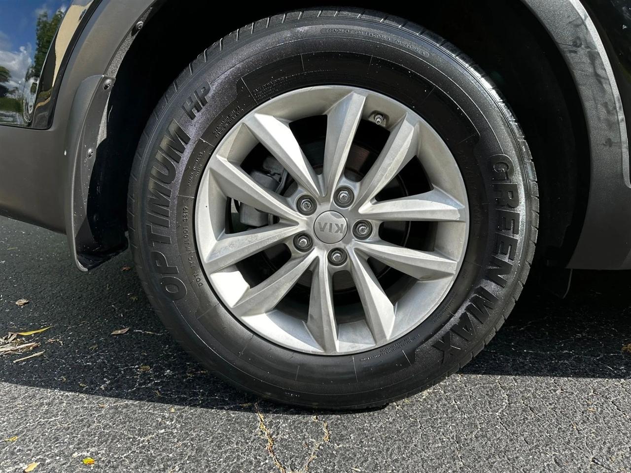 Kia Sorento L 2WD 2016