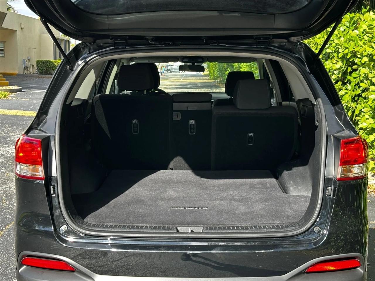 Kia Sorento L 2WD 2016