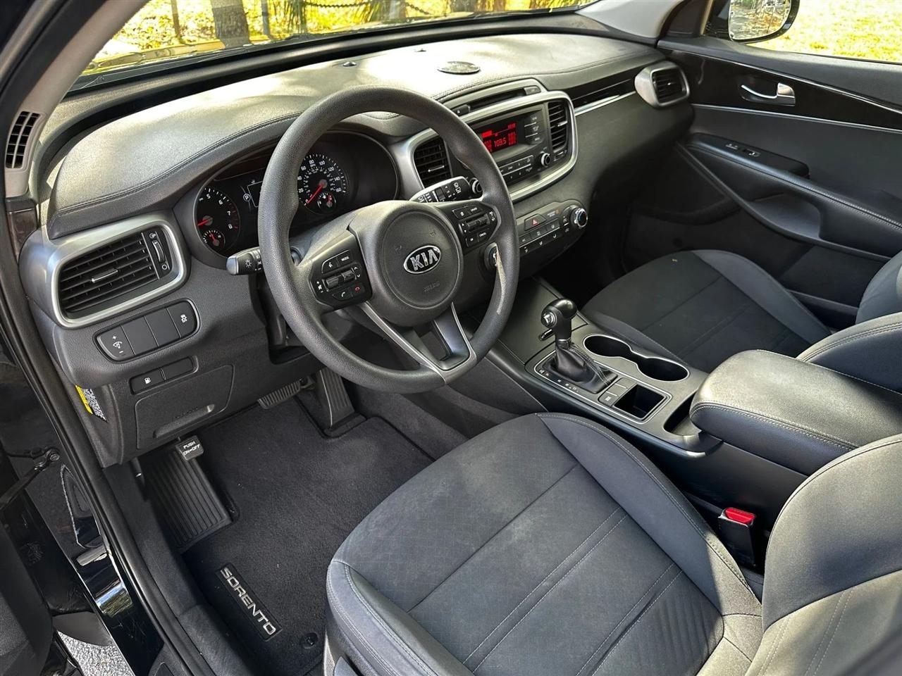 Kia Sorento L 2WD 2016