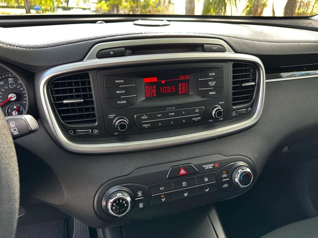 Kia Sorento L 2WD 2016