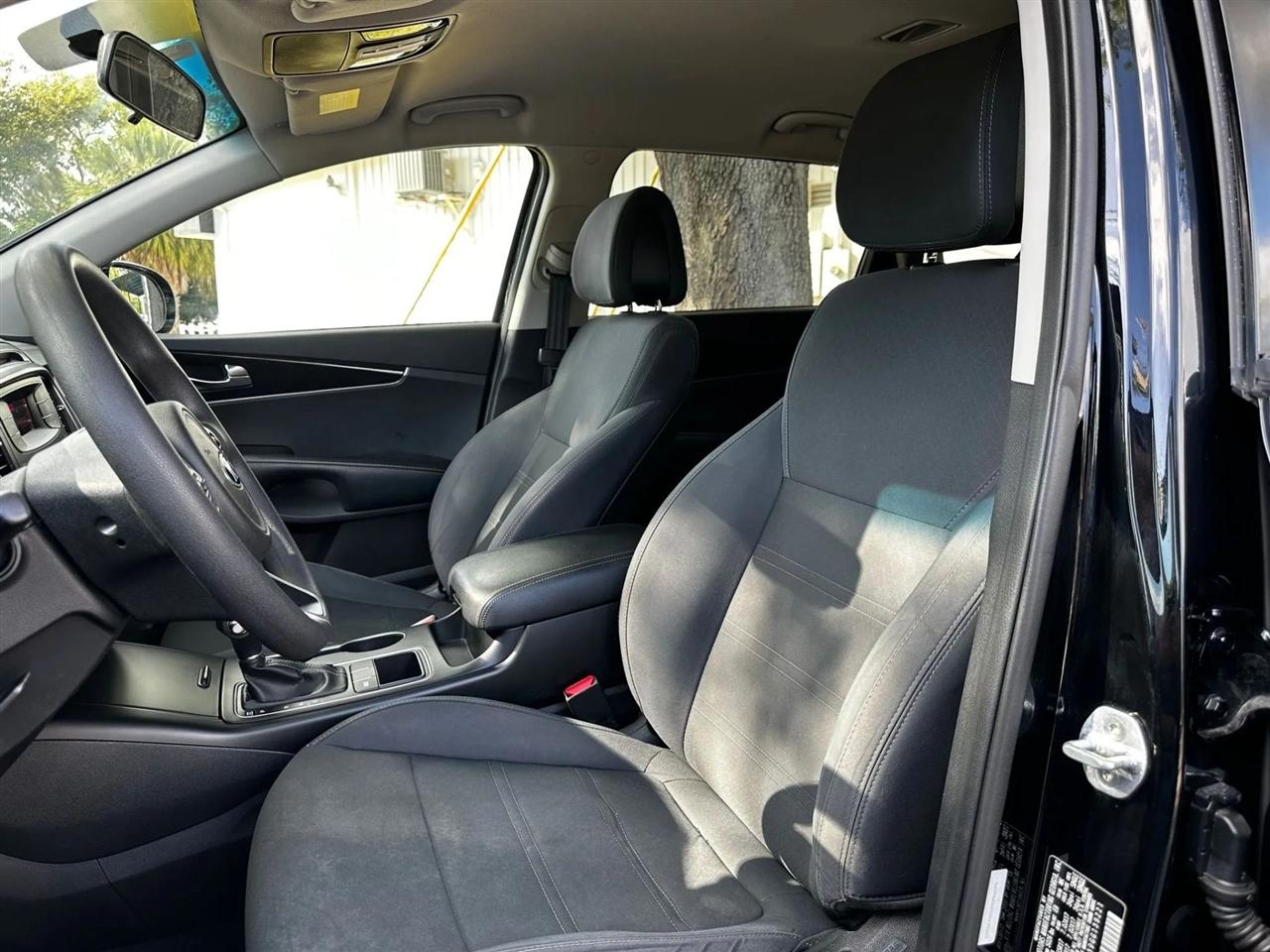 Kia Sorento L 2WD 2016