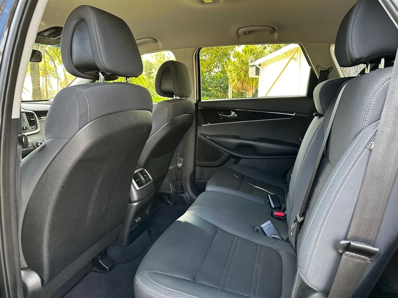 Kia Sorento L 2WD 2016