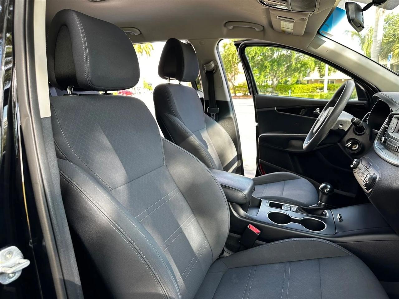 Kia Sorento L 2WD 2016