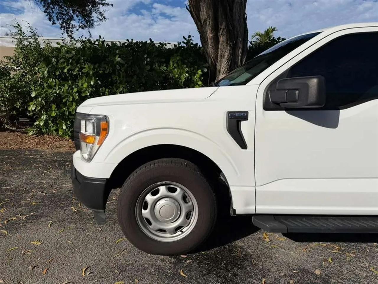 Ford F-150 XL SuperCrew 5.5-ft. Bed 2WD 2021