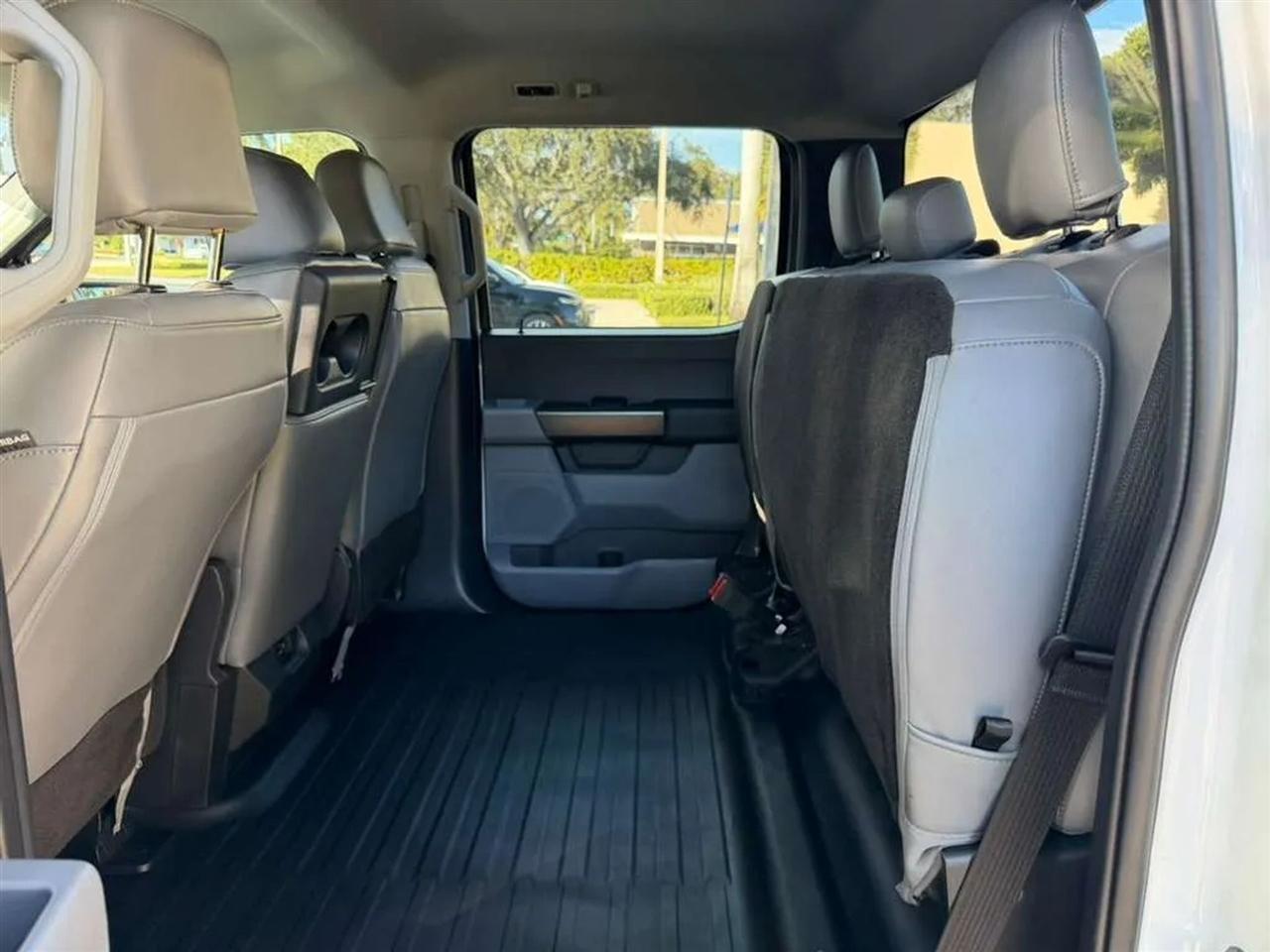 Ford F-150 XL SuperCrew 5.5-ft. Bed 2WD 2021