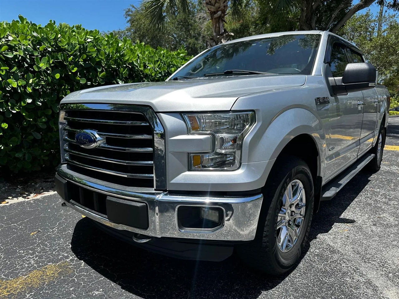 Ford F-150 XLT SuperCrew 5.5-ft. Bed 4WD 2016 Ford F-150 XLT SuperCrew 5.5-ft. Bed 4WD 2016