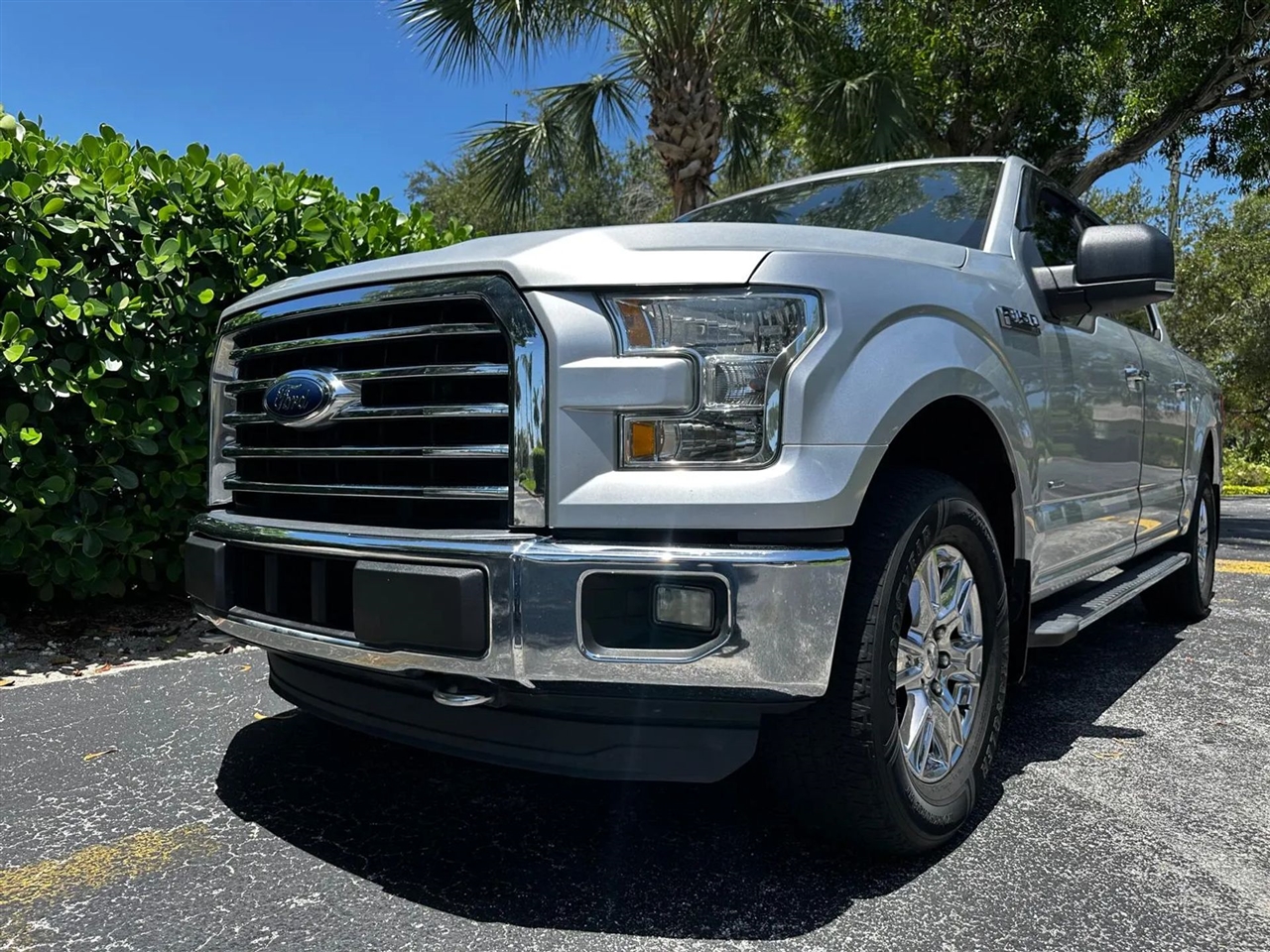 Ford F-150 XLT SuperCrew 5.5-ft. Bed 4WD 2016 Ford F-150 XLT SuperCrew 5.5-ft. Bed 4WD 2016