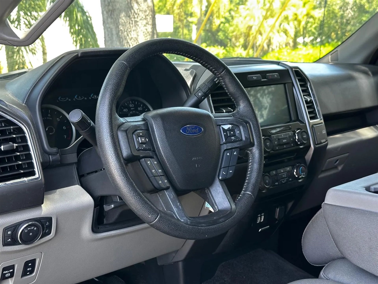 Ford F-150 XLT SuperCrew 5.5-ft. Bed 4WD 2016 Ford F-150 XLT SuperCrew 5.5-ft. Bed 4WD 2016