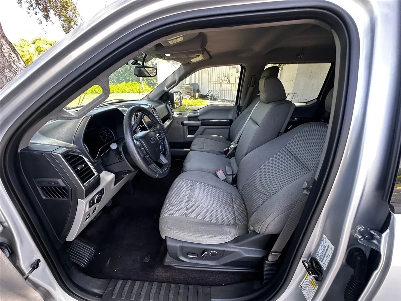 Ford F-150 XLT SuperCrew 5.5-ft. Bed 4WD 2016 Ford F-150 XLT SuperCrew 5.5-ft. Bed 4WD 2016