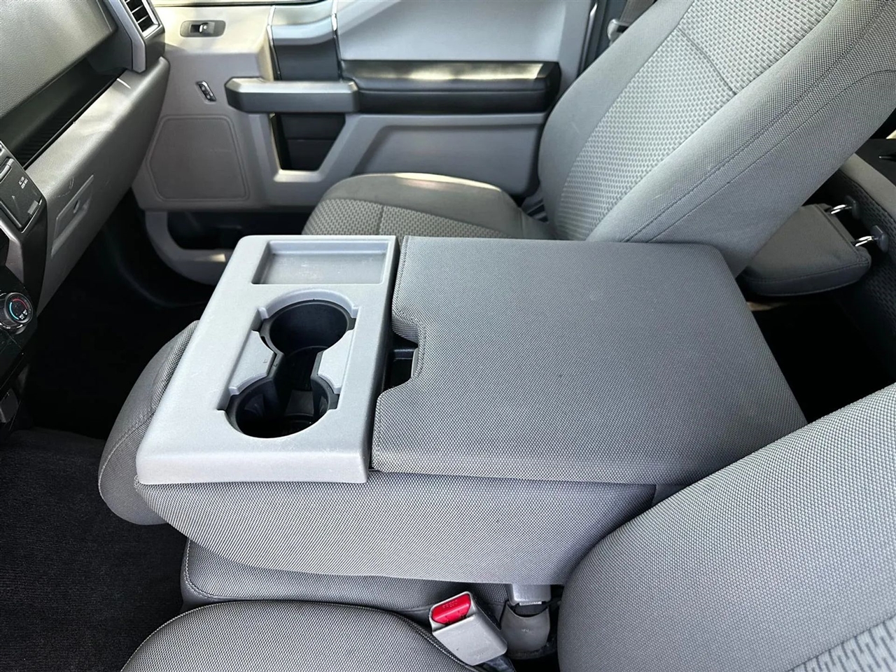 Ford F-150 XLT SuperCrew 5.5-ft. Bed 4WD 2016 Ford F-150 XLT SuperCrew 5.5-ft. Bed 4WD 2016