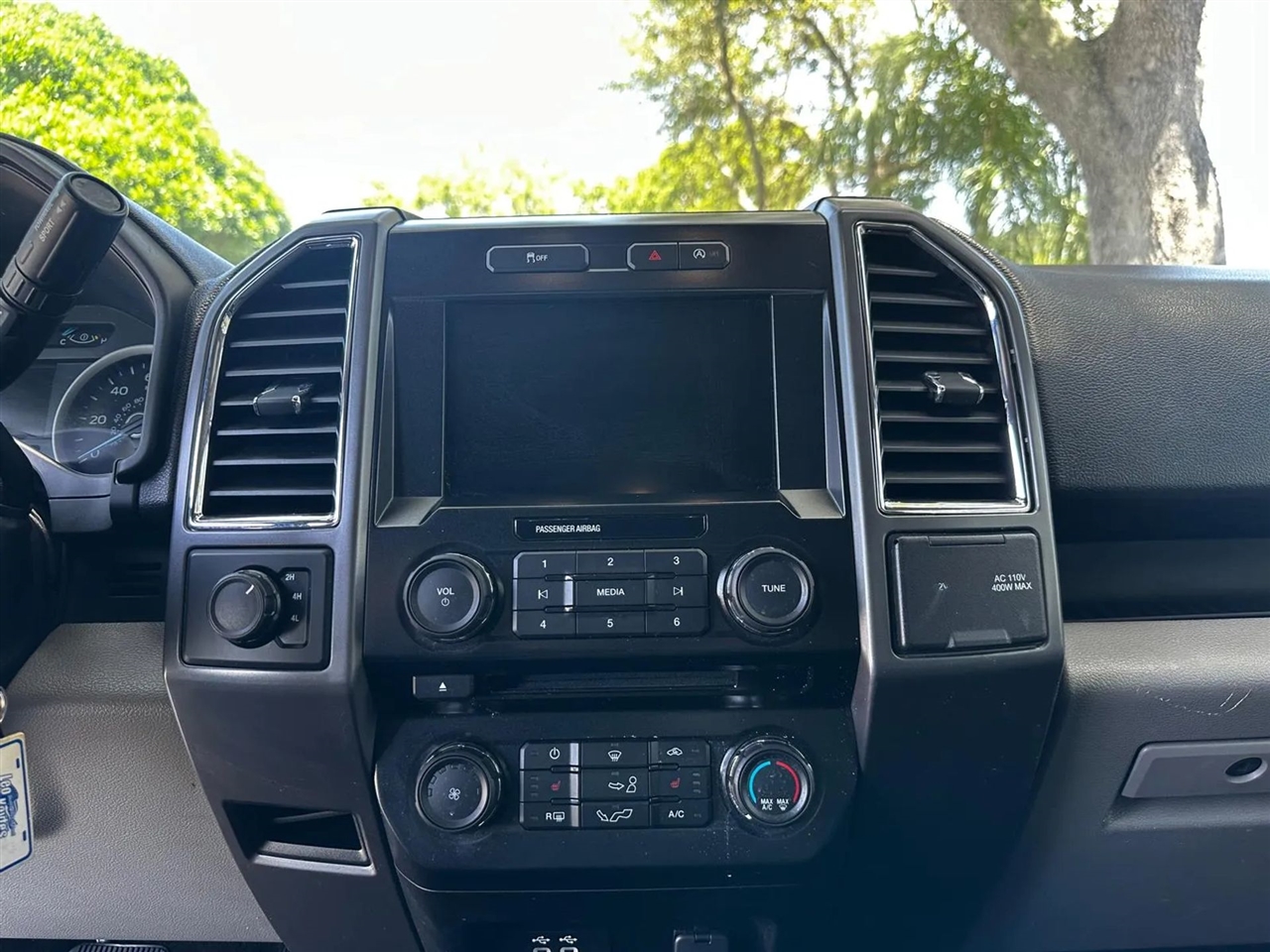 Ford F-150 XLT SuperCrew 5.5-ft. Bed 4WD 2016 Ford F-150 XLT SuperCrew 5.5-ft. Bed 4WD 2016