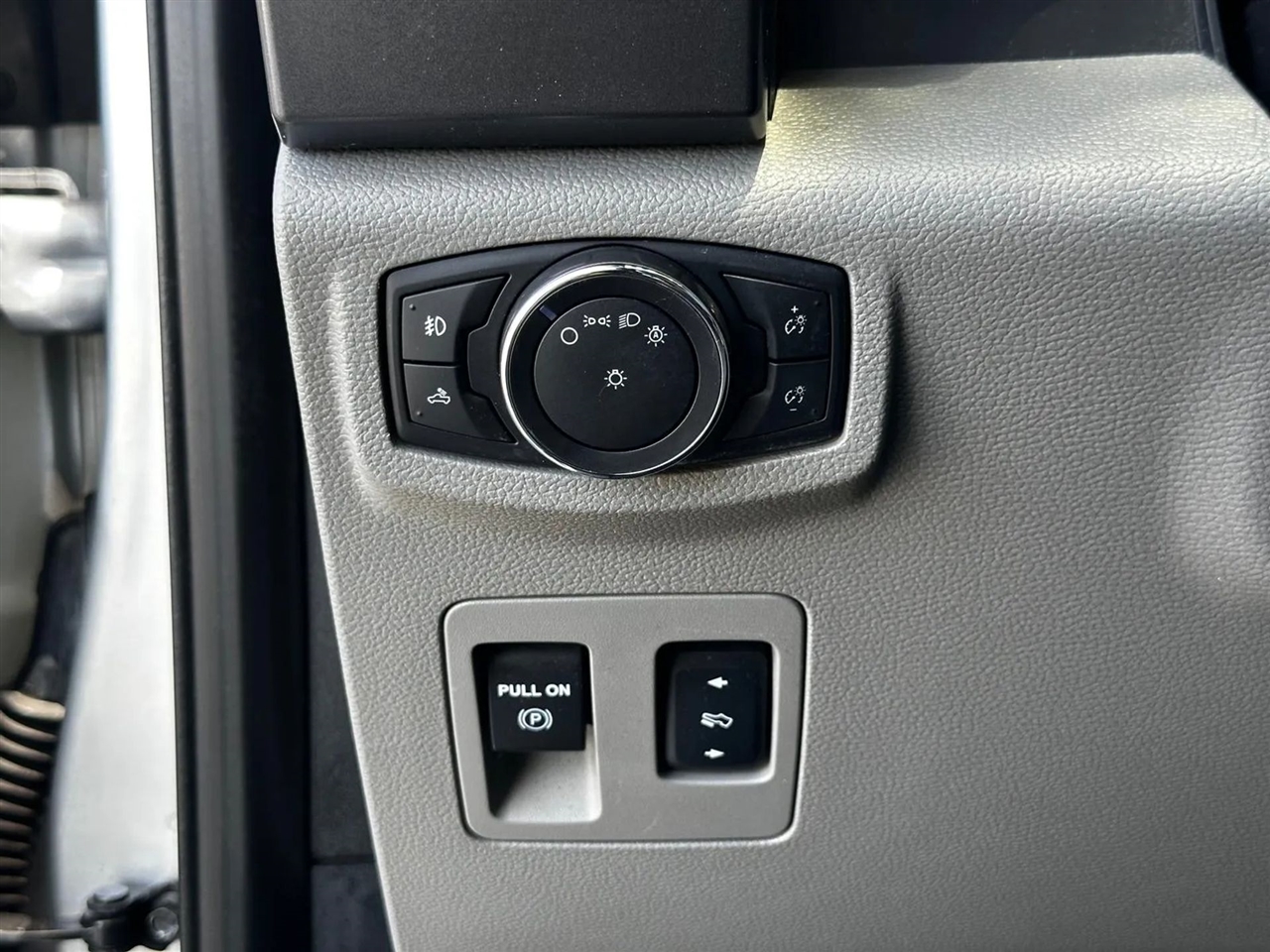 Ford F-150 XLT SuperCrew 5.5-ft. Bed 4WD 2016