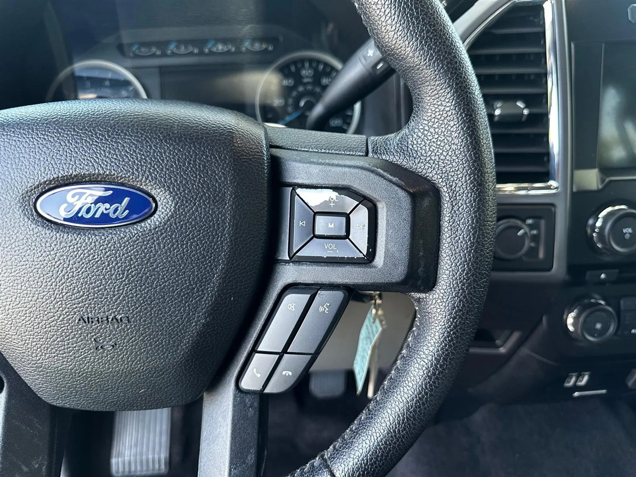 Ford F-150 XLT SuperCrew 5.5-ft. Bed 4WD 2016