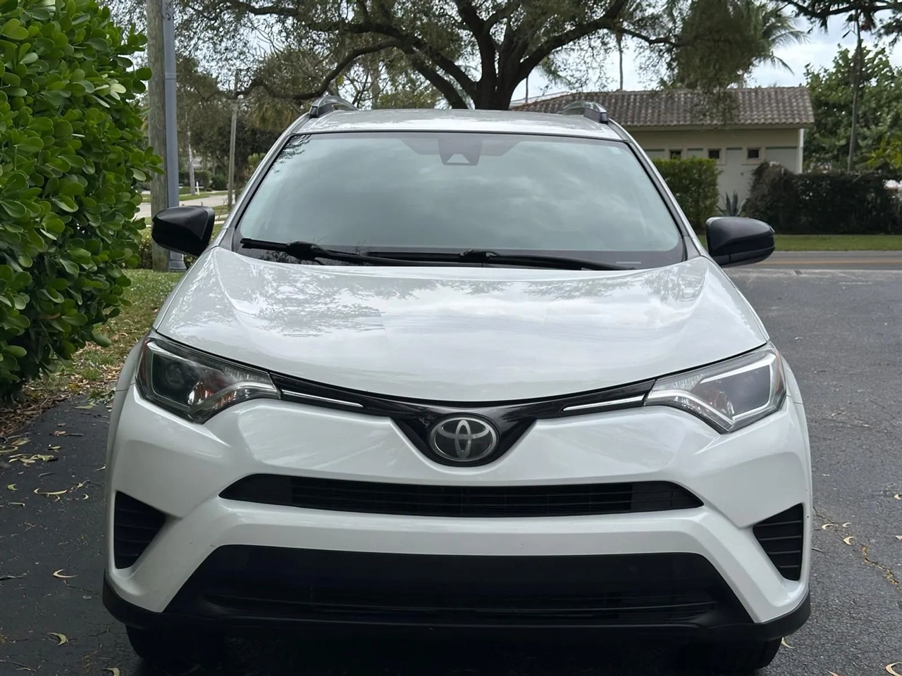 Toyota RAV4 LE FWD 2017