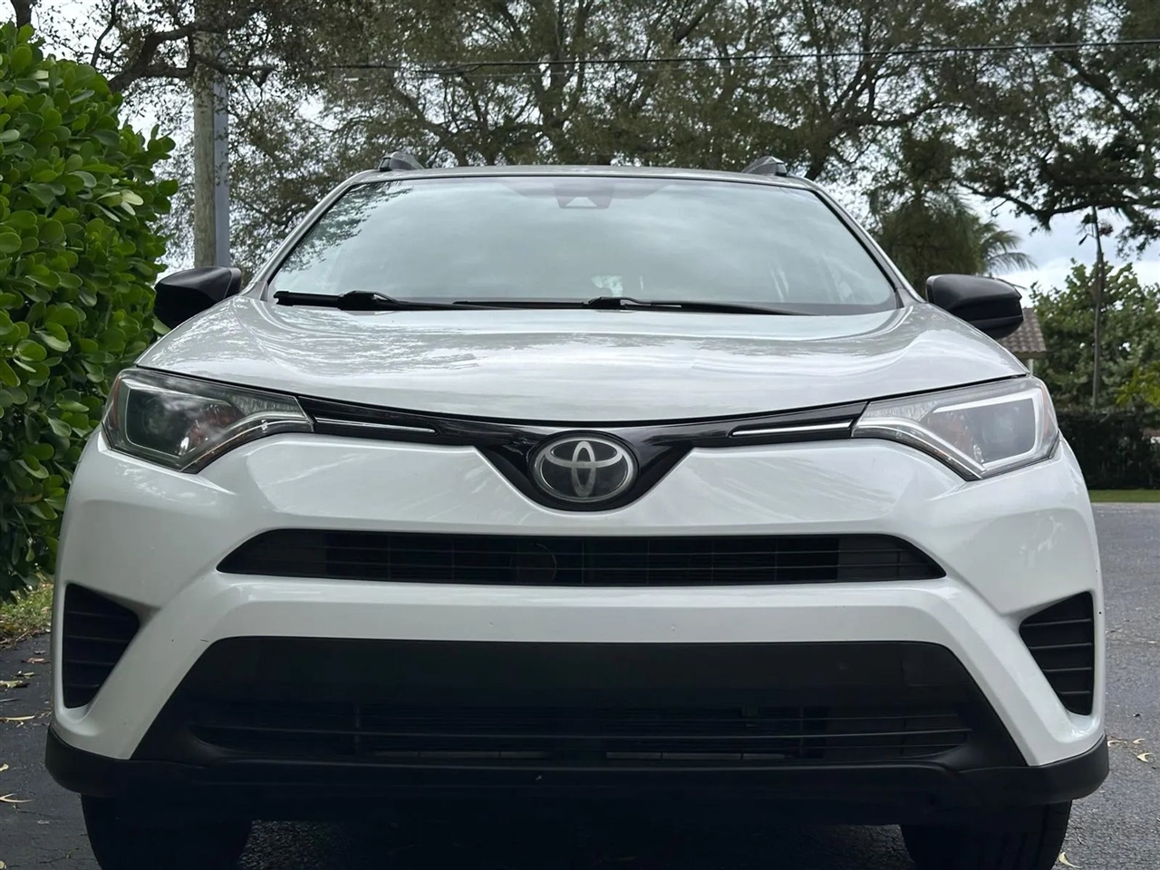 Toyota RAV4 LE FWD 2017