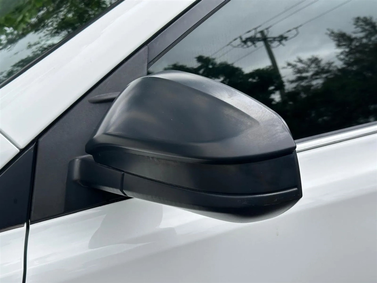 Toyota RAV4 LE FWD 2017