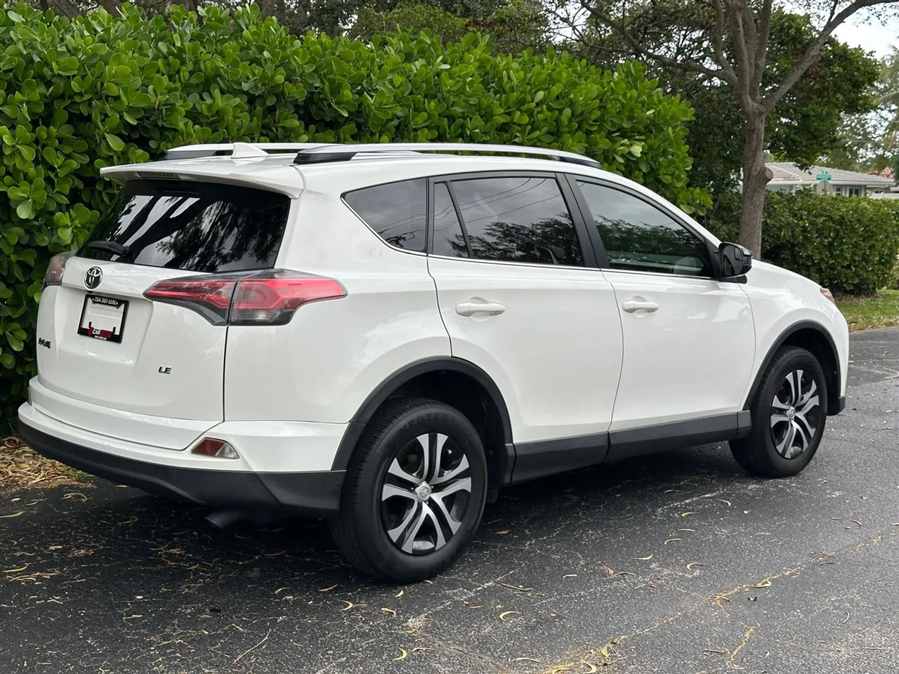 Toyota RAV4 LE FWD 2017