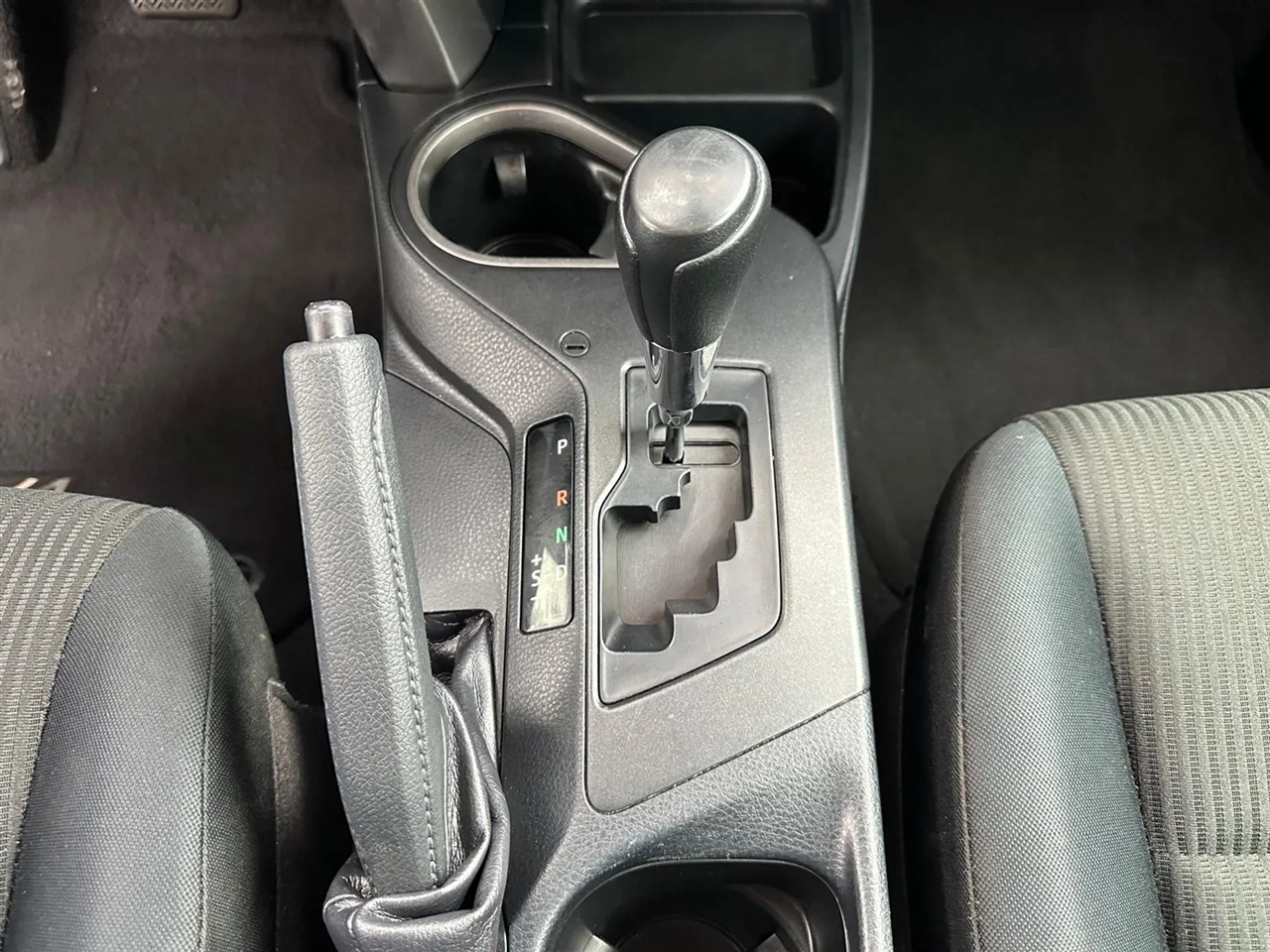 Toyota RAV4 LE FWD 2017