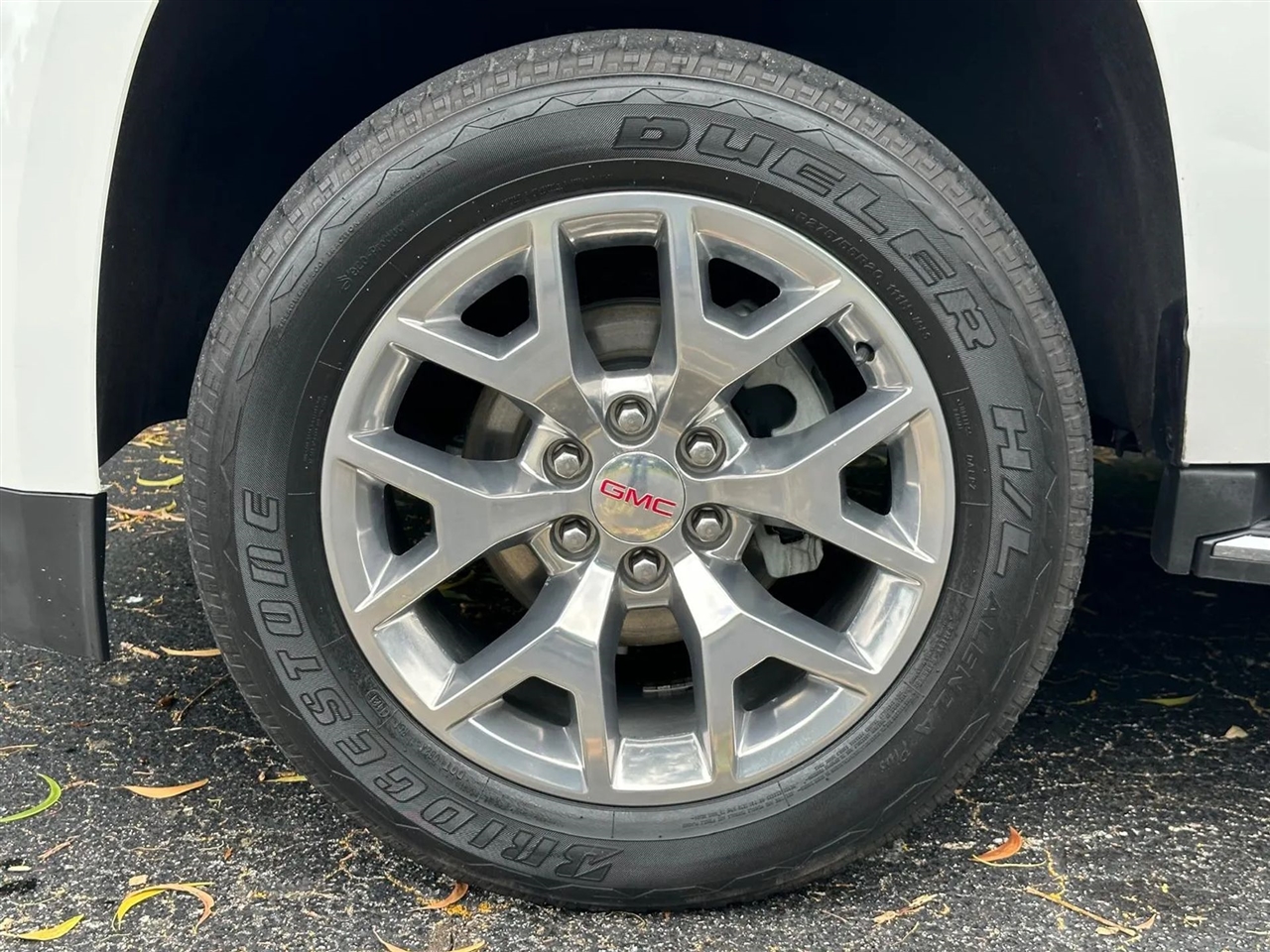 GMC Yukon XL SLE 2WD 2017