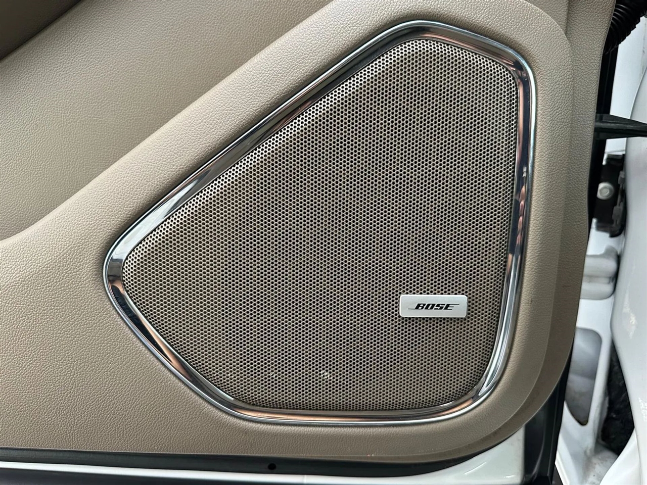 GMC Yukon XL SLE 2WD 2017