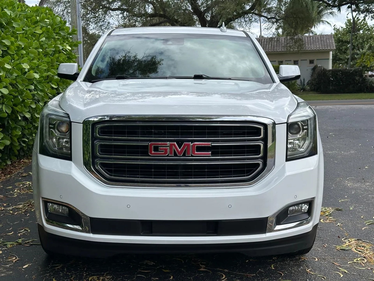 GMC Yukon XL SLE 2WD 2017