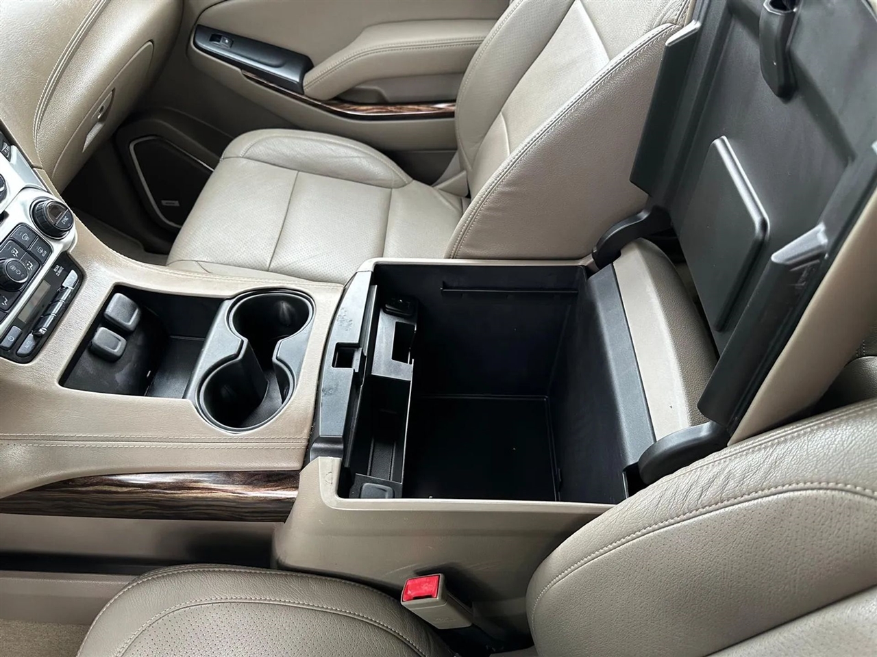 GMC Yukon XL SLE 2WD 2017