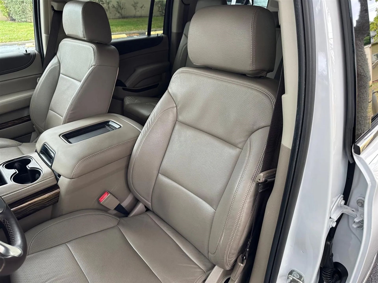 GMC Yukon XL SLE 2WD 2017