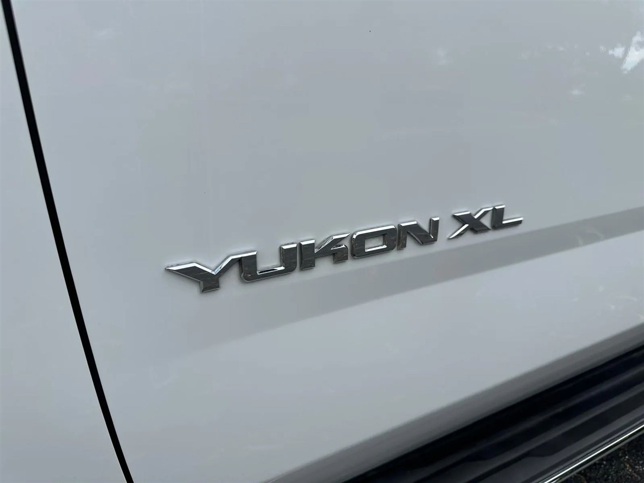 GMC Yukon XL SLE 2WD 2017