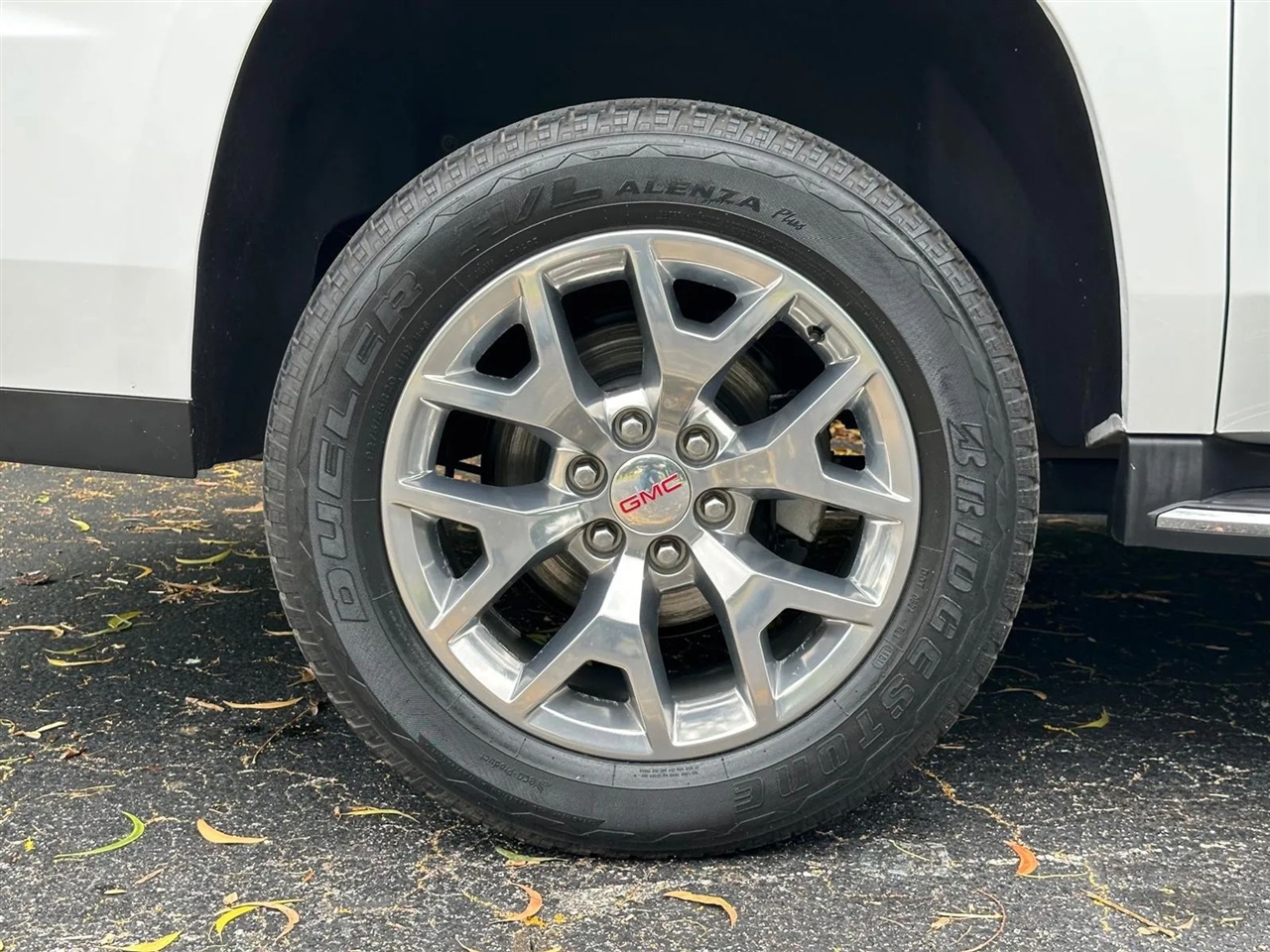 GMC Yukon XL SLE 2WD 2017