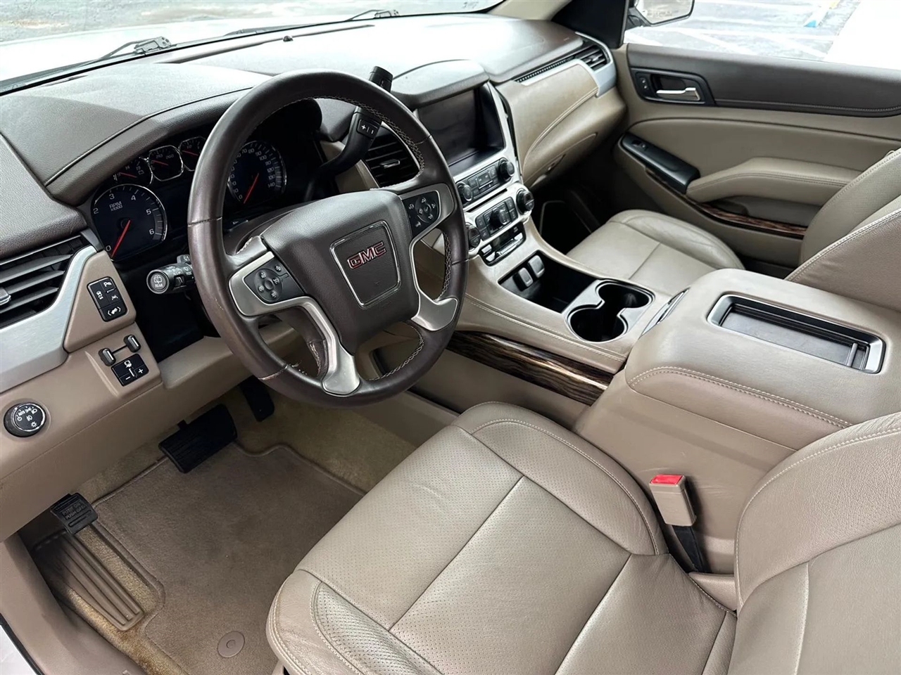 GMC Yukon XL SLE 2WD 2017