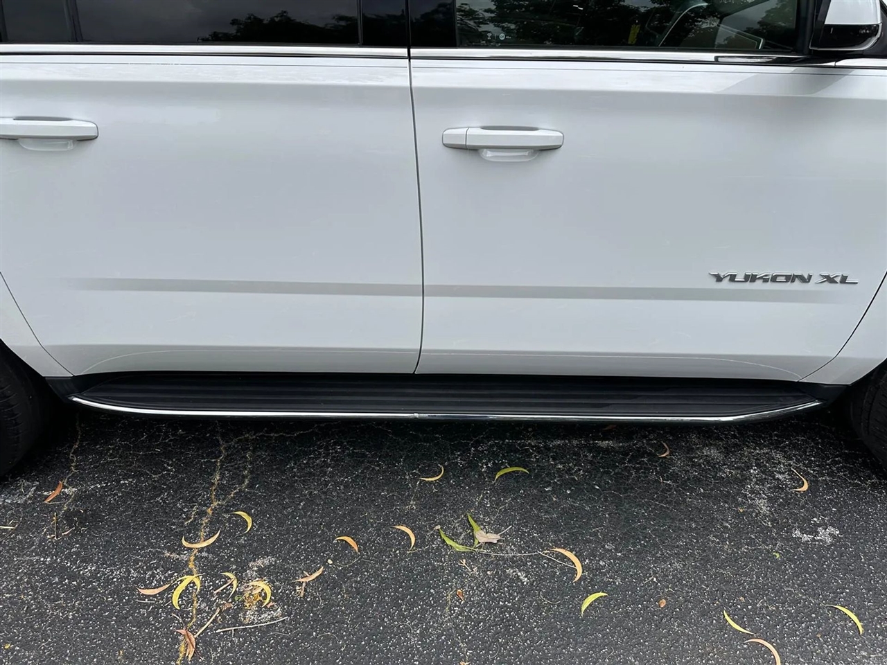 GMC Yukon XL SLE 2WD 2017