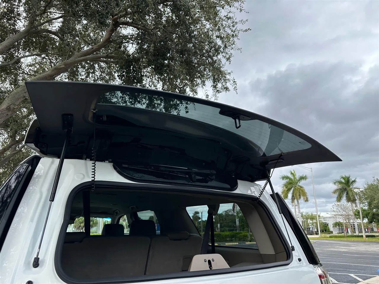 GMC Yukon XL SLE 2WD 2017