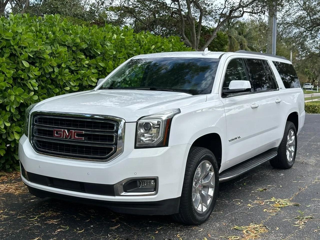 GMC Yukon XL SLE 2WD 2017