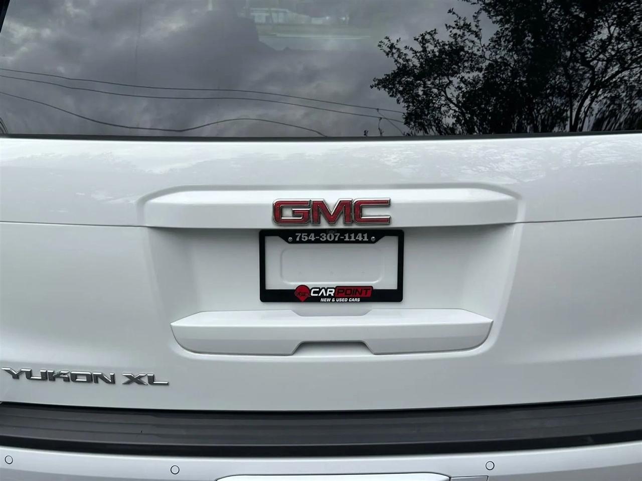 GMC Yukon XL SLE 2WD 2017