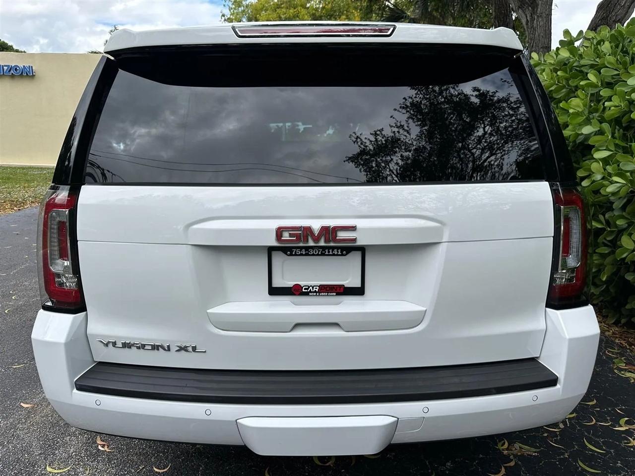 GMC Yukon XL SLE 2WD 2017
