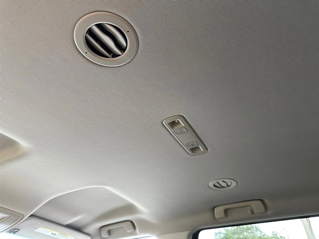 GMC Yukon XL SLE 2WD 2017