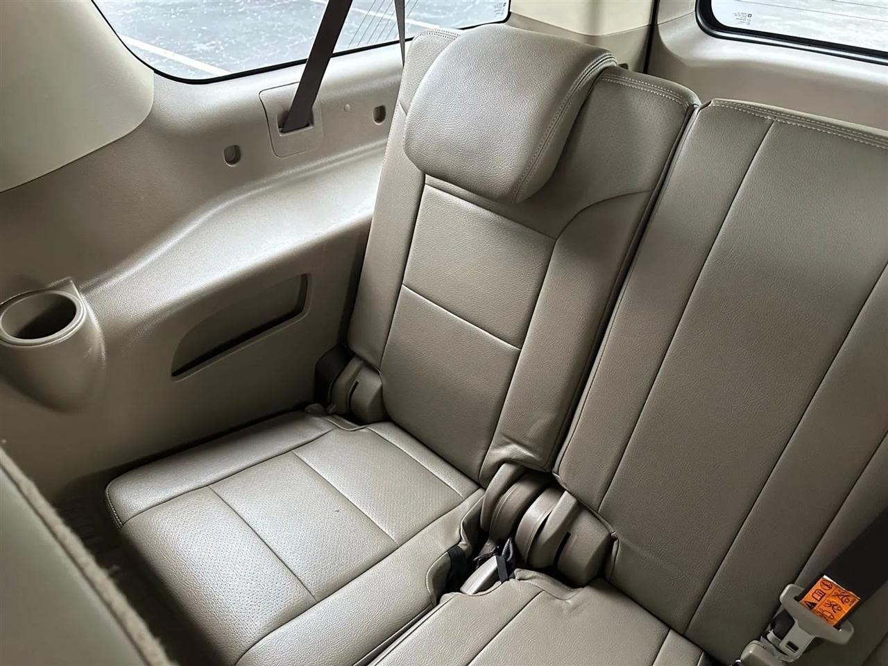 GMC Yukon XL SLE 2WD 2017