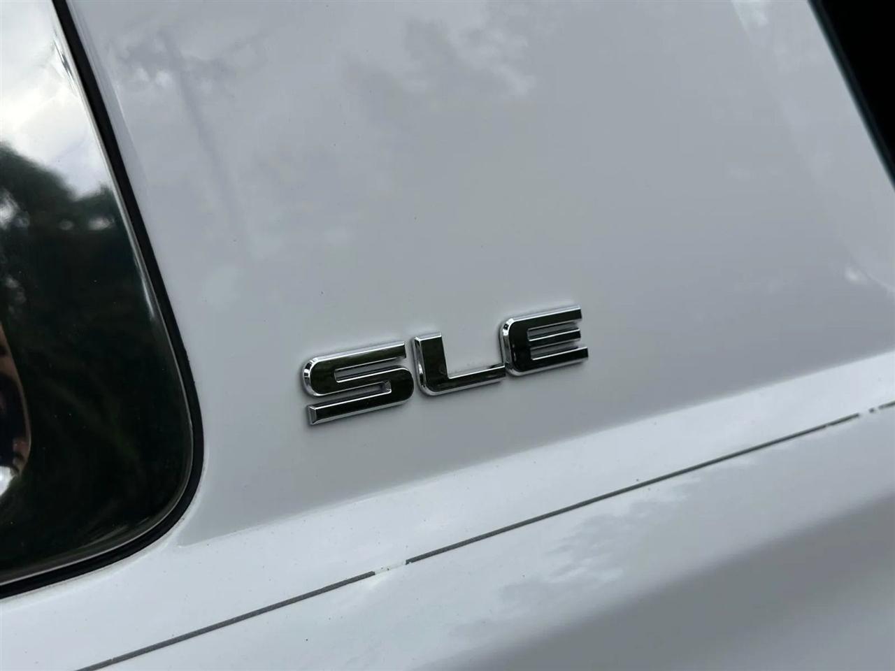 GMC Yukon XL SLE 2WD 2017