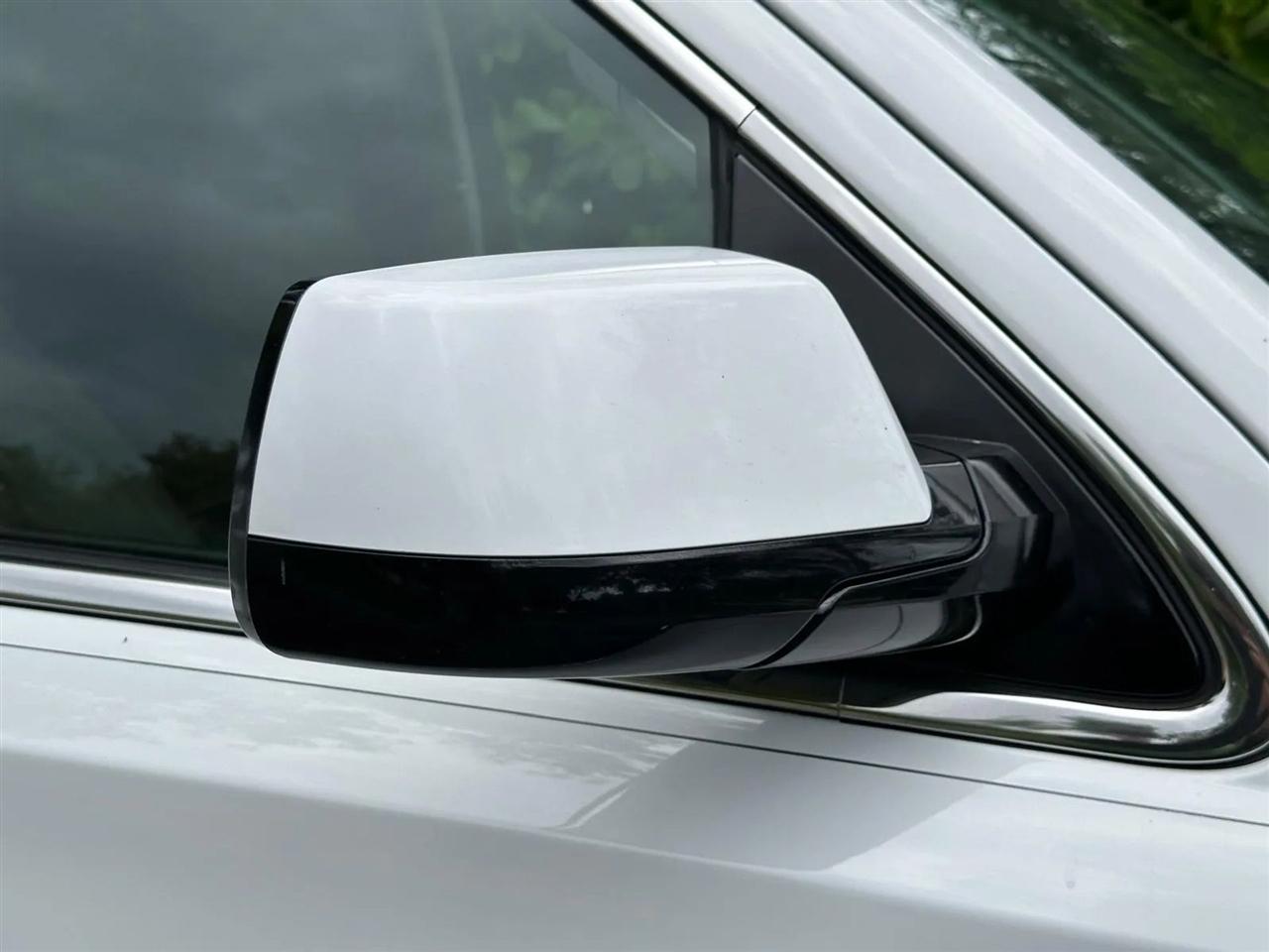 GMC Yukon XL SLE 2WD 2017