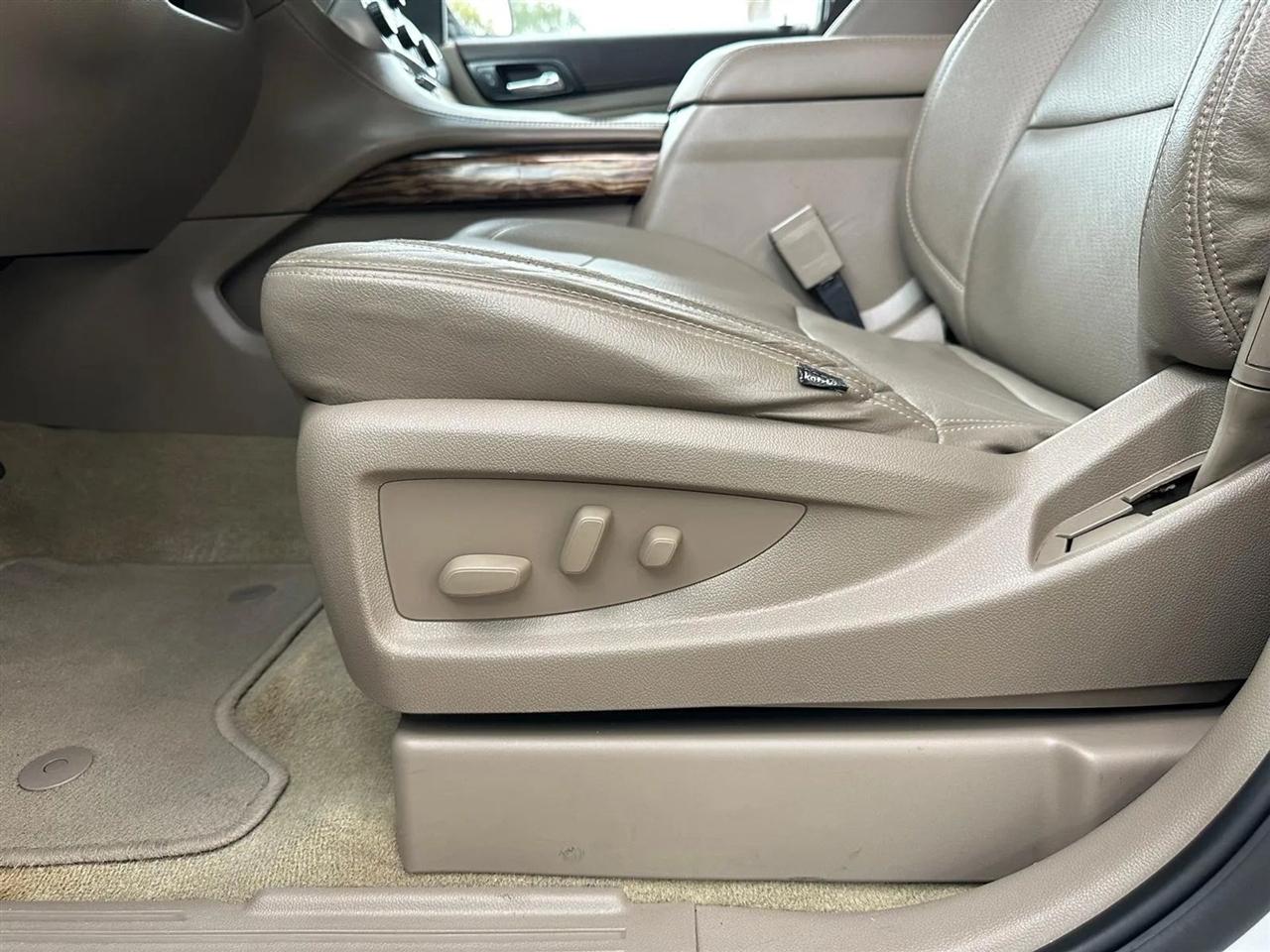 GMC Yukon XL SLE 2WD 2017