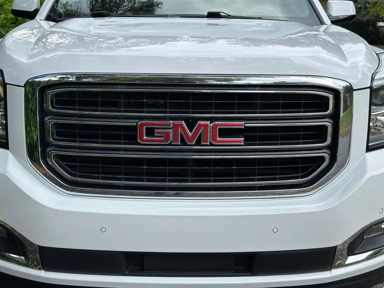 GMC Yukon XL SLE 2WD 2017