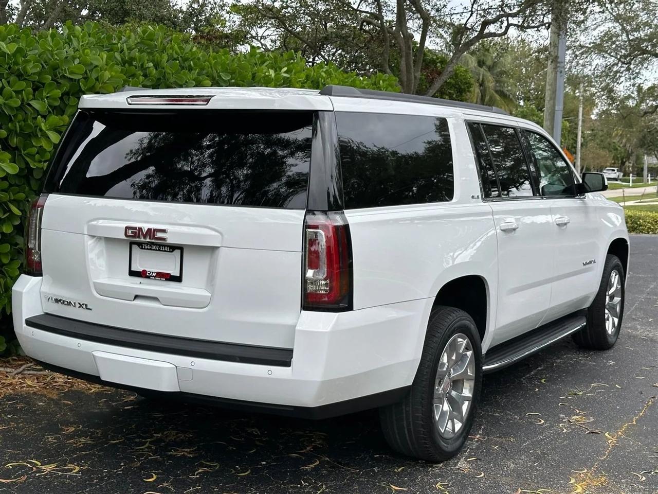 GMC Yukon XL SLE 2WD 2017