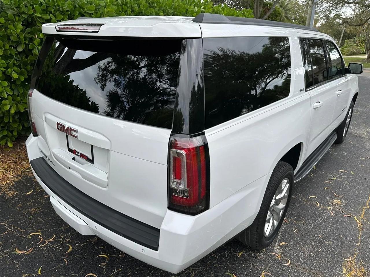 GMC Yukon XL SLE 2WD 2017