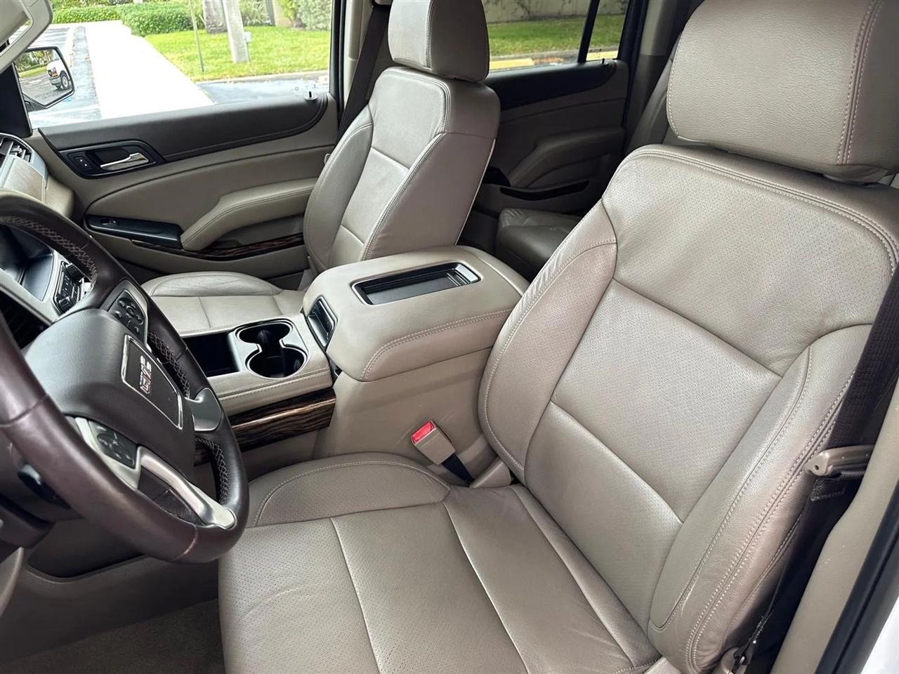 GMC Yukon XL SLE 2WD 2017