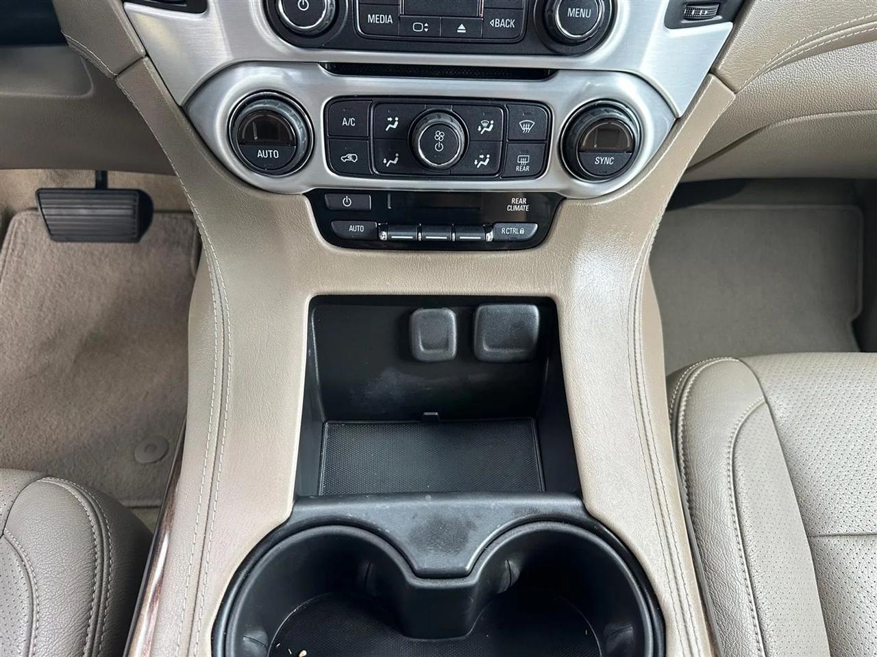 GMC Yukon XL SLE 2WD 2017