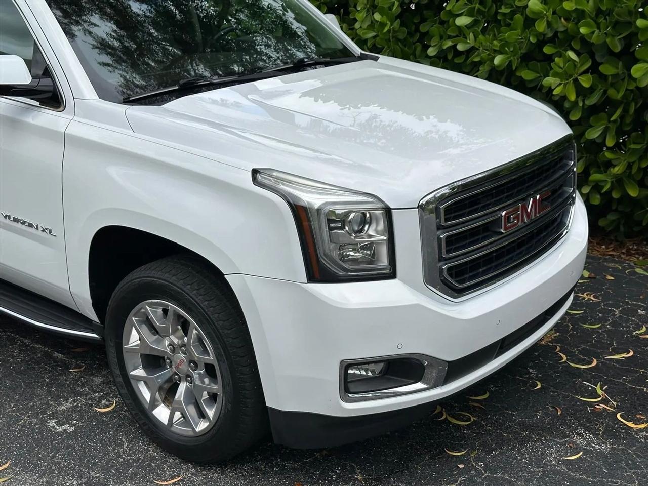 GMC Yukon XL SLE 2WD 2017