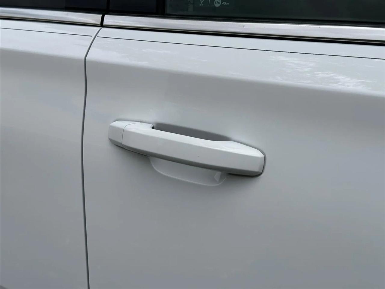 GMC Yukon XL SLE 2WD 2017