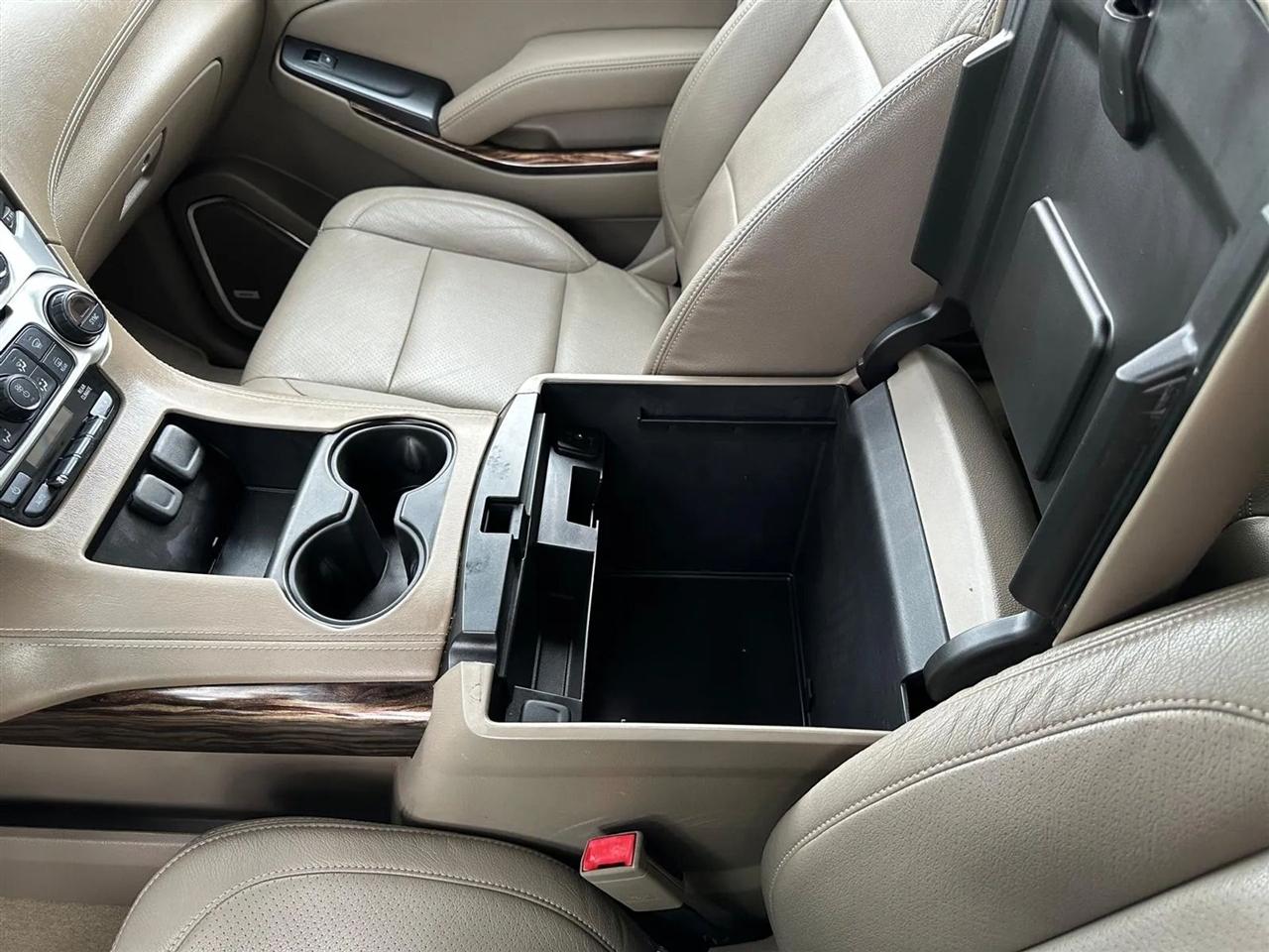 GMC Yukon XL SLE 2WD 2017