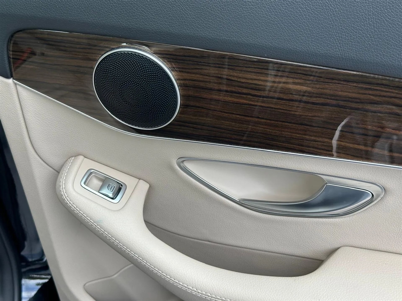 Mercedes-Benz C-Class C300 4MATIC Sedan 2019